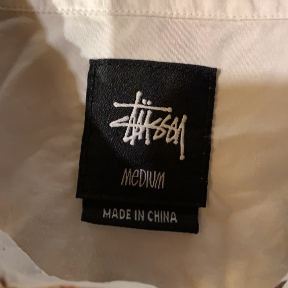 STUSSY SHORT SLEEVE BUTTON DOWN SIZE M - Picture 5 of 6